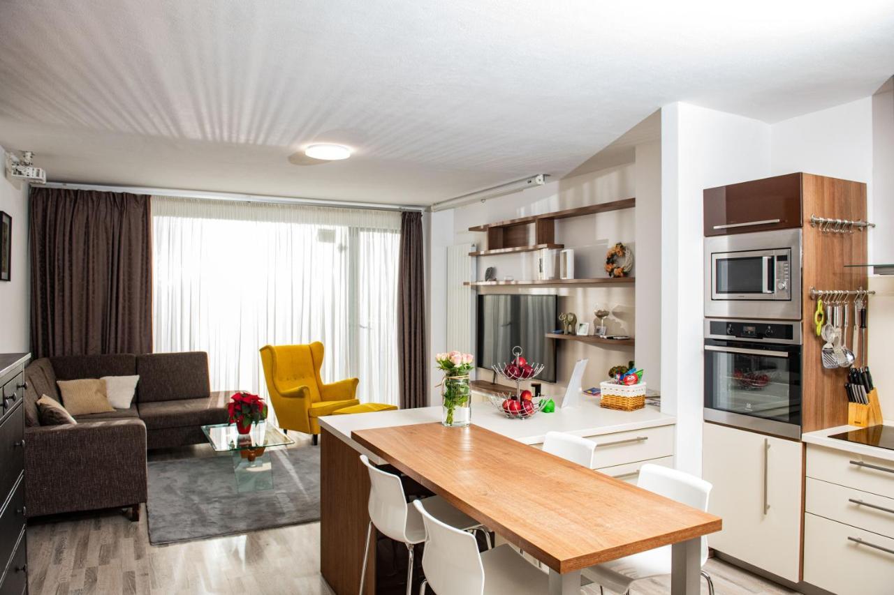 Forest Park Garden Apartment Братислава Екстер'єр фото