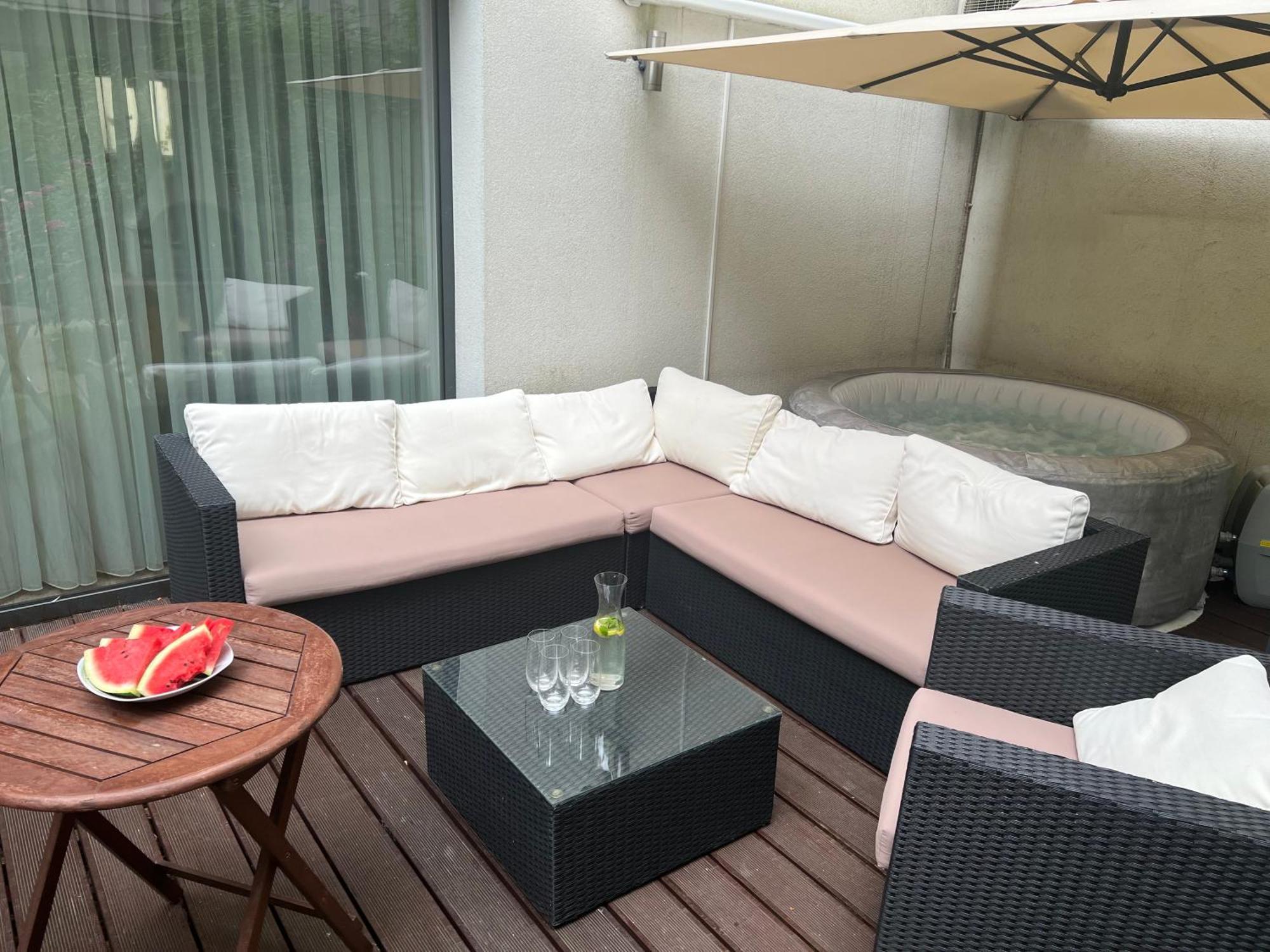 Forest Park Garden Apartment Братислава Екстер'єр фото